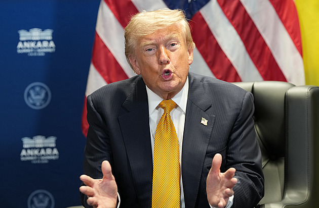 Byl to velmi úspěšný summit, pochvaluje si Trump. Ukrajině přislíbil licenci na Patrioty