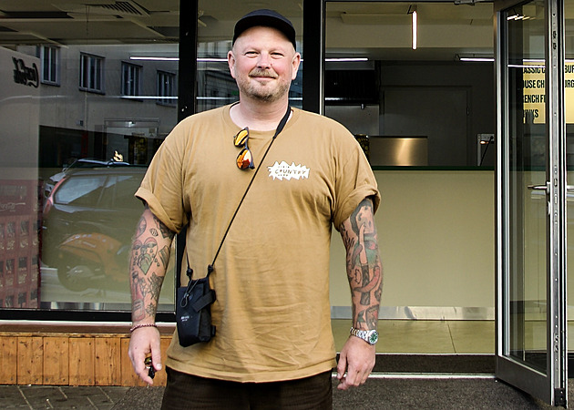 New Brno eatery 'Pickle' draws crowds with popular sweet, pulled meat, and burger offerings