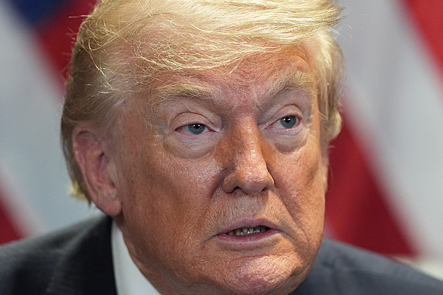 Na Írán poletí tisíc raket. Trump napsal „závěť“, pro případ, že bude zavražděn