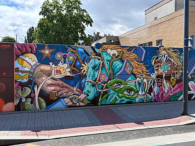 Velkolepý mural v Ruzyni je hotový, patří mezi nejdelší v Evropě