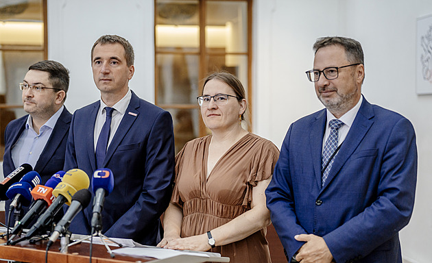 Poslanci zvyšují rodičovský příspěvek na 400 tisíc korun. Kdo na něj dosáhne?