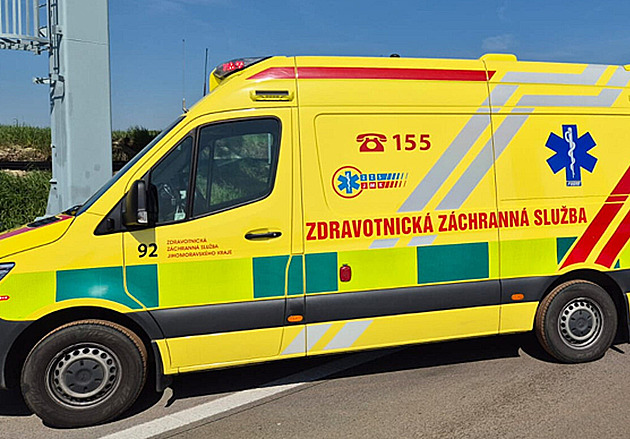 D2 highway towards Brno closed due to collision involving car and truck