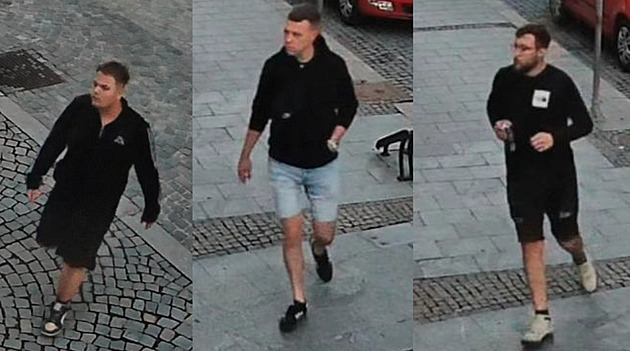 Sledujete fotbal? Hoch přitakal a schytal rány do hlavy, policie hledá tři mladíky