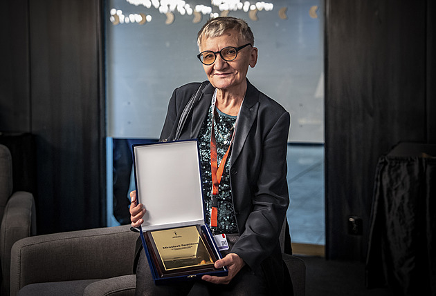 Bez vás by Bartoška Golema neporazil. Mirka Spáčilová dostala cenu od festivalu