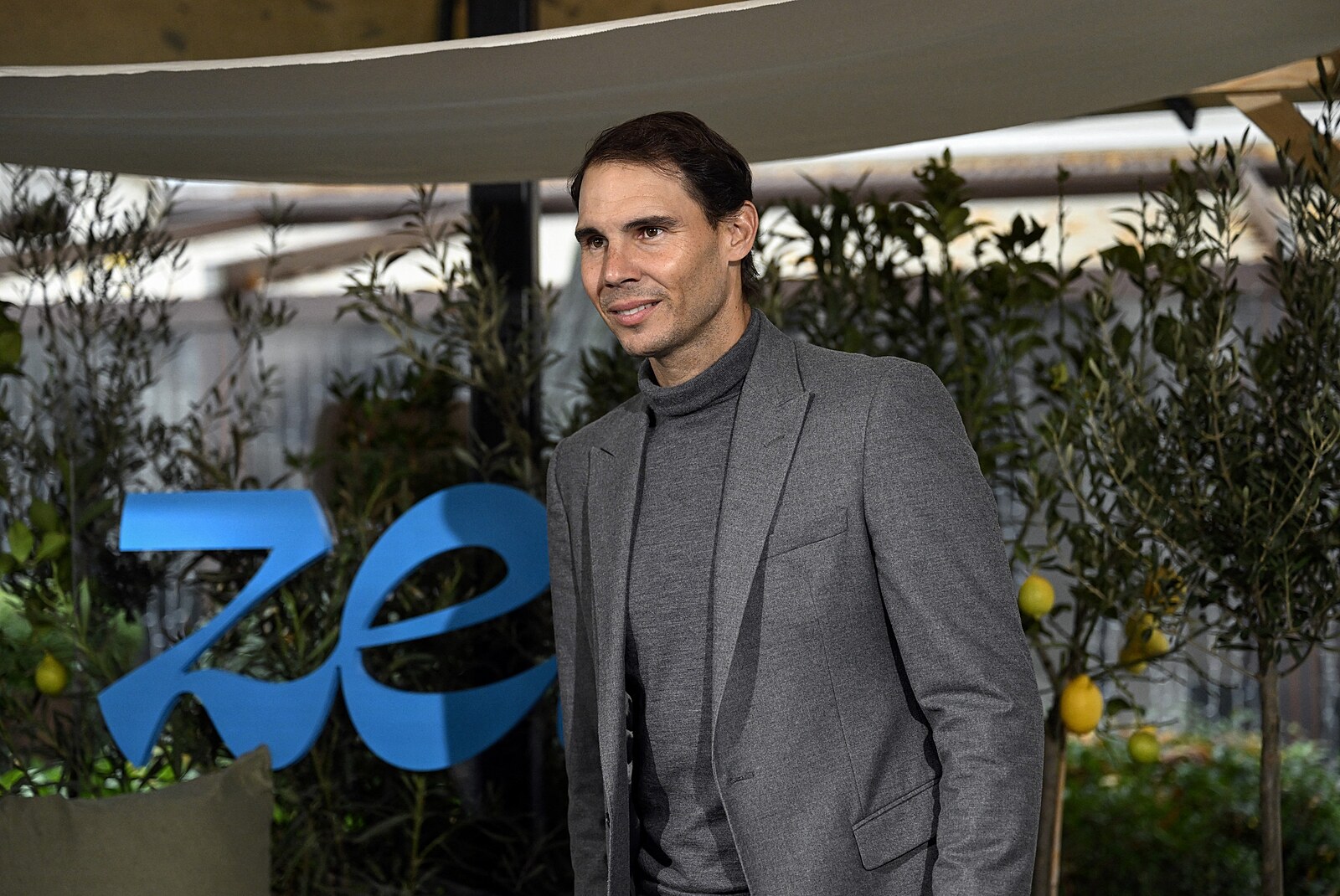 Nadal opustil kurty a teď dobývá byznys. Sází na hotely i své akademie