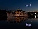 Dronová show nazvaná �ty�i ro�ní období nad Brn�nskou p�ehradou. (27. �ervna...