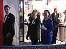 Poslankyn� Barbora Urbanová (STAN) prochází �erveným kobercem na jubilejním...