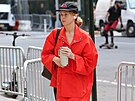 Ani druhý outfit Jennifer Lawrence nep�sobí jako pe�liv� sestavený celek....