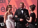 Libor Bou�ek p�ichází na zahajovací ve�er 60. ro�níku karlovarského filmového...