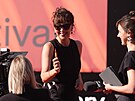 Maggie Gyllenhaal p�ichází na slavnostní zahájení 60. MFF Karlovy Vary. (3....