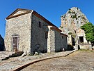 V 7. století tu Longobardi (Lombardi) vystav�li hrad. Místo zvolili dob�e: na...