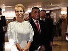 Premiér Andrej Babi� (ANO) s man�elkou Monikou p�ed neformální ve�e�í na...