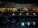 Davy lidí �ekají na dronovou show. (4. �ervence 2026)