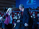 Premiér Andrej Babi� se vítá s p�edsedkyní Evropské komise. (7. �ervence 2026)