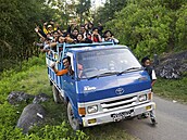 Srde�né pozdravy posílají cestující z indonéského Sulawesi. Tady s rezervací...