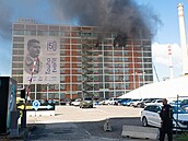 Ve Zlín� ho�í jedna z budov v bývalém ba�ovském továrním areálu. (9. �ervence...