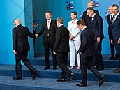 Premiér Andrej Babi� a americký prezident Donald Trump po spole�né fotografii...