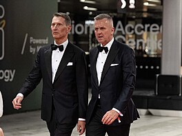 Vpravo vedoucí Kancelá�e prezidenta republiky Milan Va�ina na jubilejním...