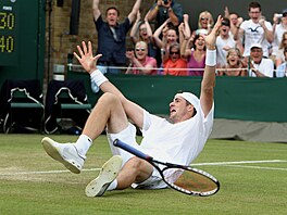 John Isner a Nicolas Mahut odehráli v roce 2010 nejdel�í zápas v historii....