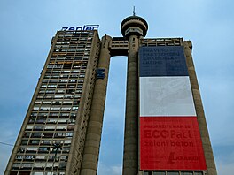 V 60. letech, kdy se tato stavba za�ala plánovat, toti� cht�la socialistická...
