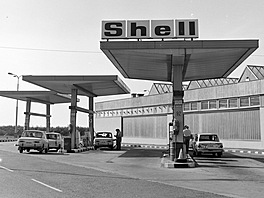 Székesfehérvár, 1976, �erpací stanice u dálnice M7