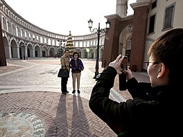 Evropská a americká architektura za�ala pomáhat podporovat místní turismus.