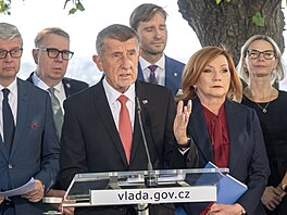 Tisková konference k vyhodnocení pln�ní programového prohlá�ení vlády za první...