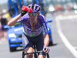 Ben O'Connor se ochlazuje v sólo úniku v 6. etap� Tour.