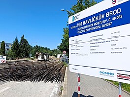 Demolice silni�ního mostu na pr�tahu Havlí�kovým Brodem je tak�ka u konce. Na...