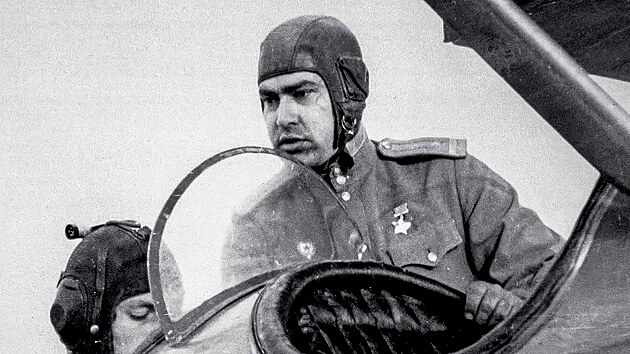 Alexej Petrovi� Maresjev na snímku z roku 1943.