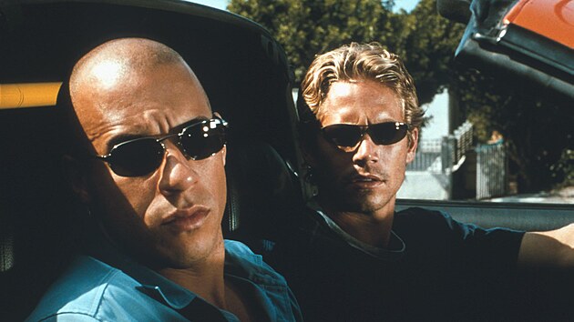Paul Walker a Vin Diesel b�hem nat��en�. Prvn� d�l Rychle a zb�sile �el do kin v roce 2001. To bylo p�ed p�tadvaceti lety, respektive p�ed �tvrt stolet�m. Je�t� si nep�ijdete sta��?