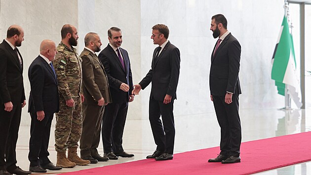 Francouzsk� prezident Emmanuel Macron se syrsk�m prezidentem Ahmadem �arou v Dama�ku (7. �ervence 2026)