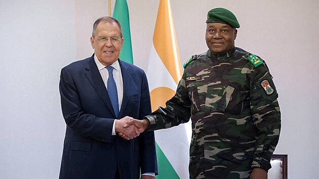 Lavrov zavítal do Afriky. Státům Sahelu slíbil pokračování ruské podpory, Moskva dodá vojenskou techniku