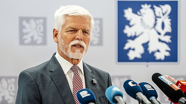 Prezident Petr Pavel p�ed odletem na summit NATO do tureck� Ankary (7. �ervence 2026)