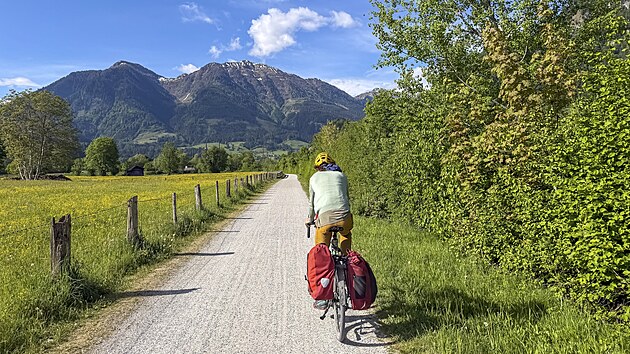 Alpe-Adria (Ciclovia Alpe Adria) pat�� k nejvyv�en�j��m a vizu�ln� nejp�sobiv�j��m evropsk�m cyklotras�m.