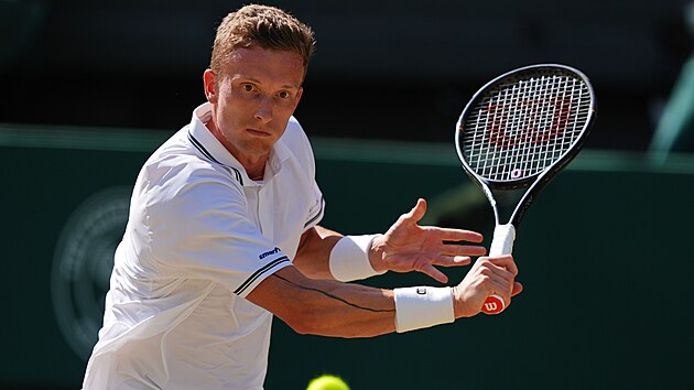 Ji�� Lehe�ka sleduje m��ek v osmifin�le Wimbledonu.