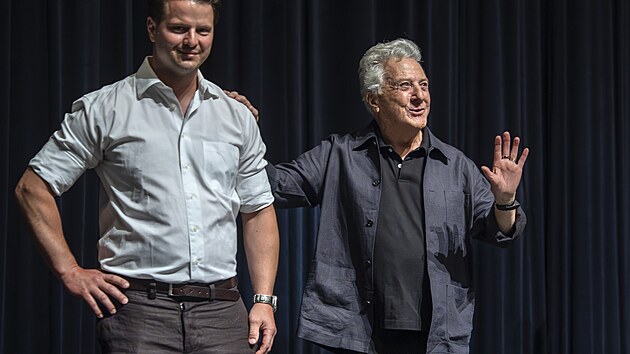 Dustin Hoffman uv�d� v Thermalu slavn� film Absolvent (4. �ervence 2026).