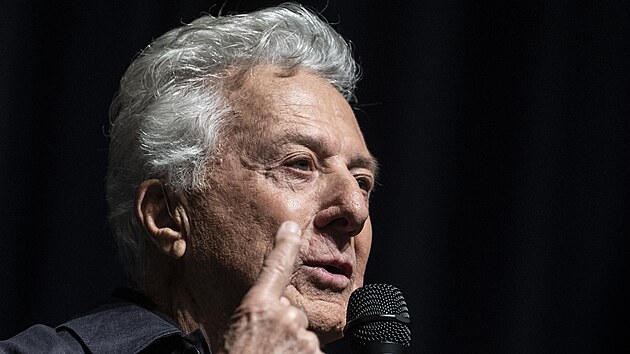 Dustin Hoffman uv�d� v Thermalu slavn� film Absolvent (4. �ervence 2026).
