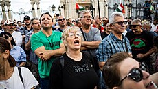 Protest v Budape�ti proti navrhované ústavní zm�n�, která by vedla k odvolání...