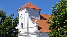 Obnova slavného �ikmého kostela svatého Petra z Alkantary v Karviné-Dolech je u...