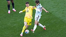 Americký branká� Matt Freese chybuje v osmifinále mistrovství sv�ta proti...