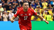 Ruben Vargas slaví rozhodující penaltu, která poslala �výcary do �tvrtfinále MS.