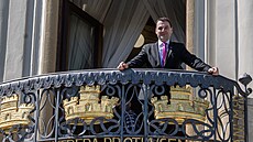 Ministr zahrani�í Petr Macinka (Motoristé) na balkon� Kramá�ov� vily po tiskové...