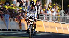 Belgický cyklista Remco Evenepoel (Bora) dojí�dí do cíle úvodní týmové �asovky...