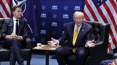 Americký prezident Donald Trump se setkal s generálním tajemníkem NATO Markem...