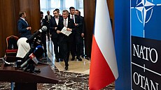 Tisková konference premiéra Andreje Babi�e na summitu NATO v turecké Anka�e....