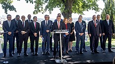 Tisková konference k vyhodnocení pln�ní programového prohlá�ení vlády za první...