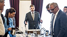 Sch�zka sn�movních stran svolaná hnutím Starostové a nezávislí (STAN) k...