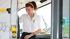 Karolína Hubková vydala p�ed pár lety sv�j Deník tramvaja�ky kni�n�. �ídit...