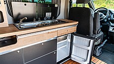 Z Traficu d�m na cestách: Wavecamper nabízí spaní, va�ení i nezávislost